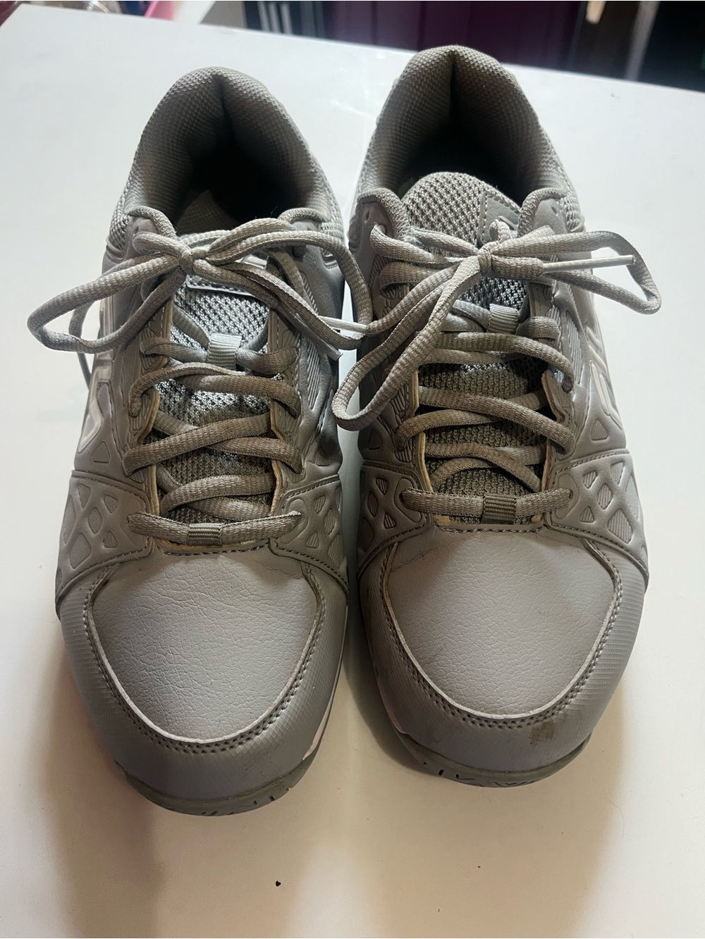 Fila women's Light Gray Athletic Sneakers Size 9